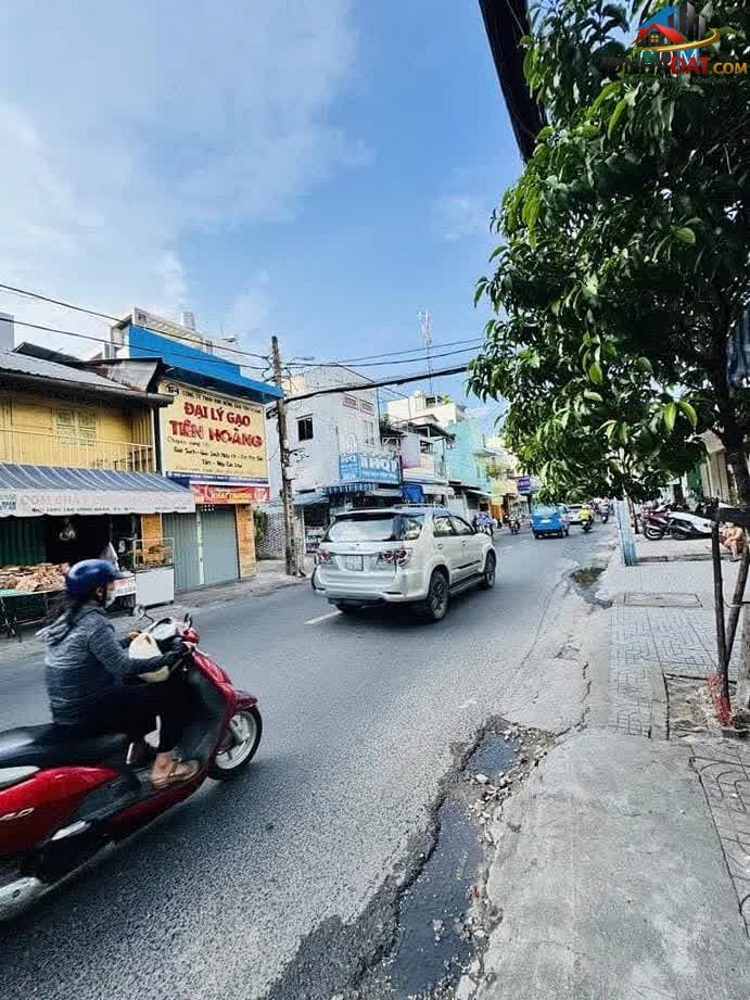 Bán nhà đất Đường Lạc Long Quân – Quận 11 – Thành phố Hồ Chí Minh 90m² 22.5 tỷ