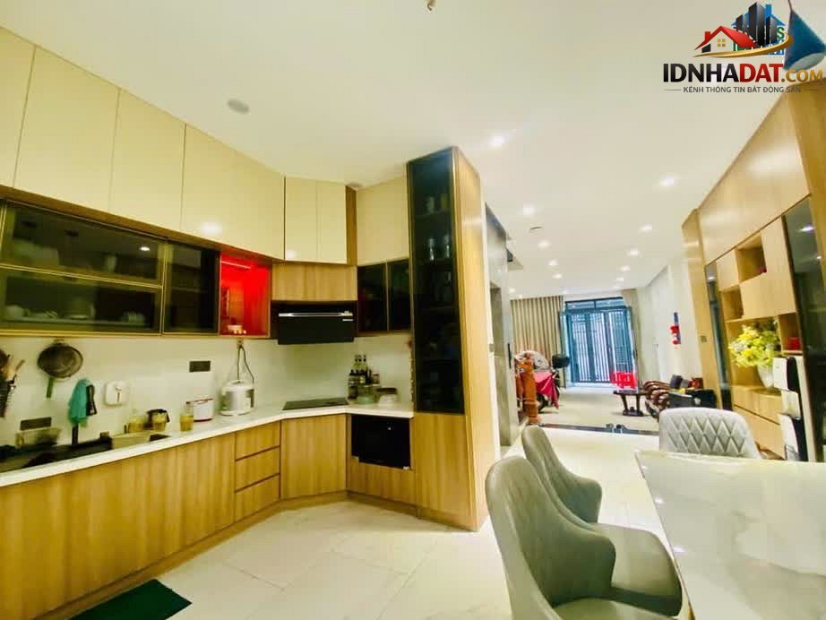 Bán nhà đất Đường C1 – Phường cũ 13 Quận Tân Bình – Thành phố Hồ Chí Minh 84 m² 18.5 tỷ