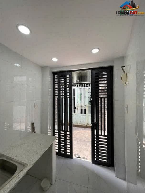 Bán nhà đất Đường Cách Mạng Tháng Tám – Phường cũ Không xác định Quận 10 – Thành phố Hồ Chí Minh 6m² 1.2 tỷ
