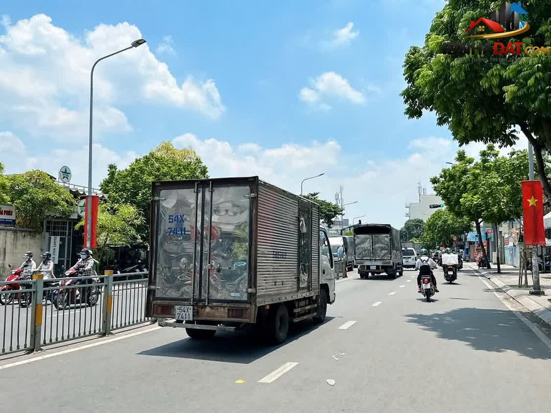 Bán nhà đất Đường Lũy Bán Bích – Phường cũ Không xác định Quận Tân Phú – Thành phố Hồ Chí Minh 100 m² 21.5 tỷ