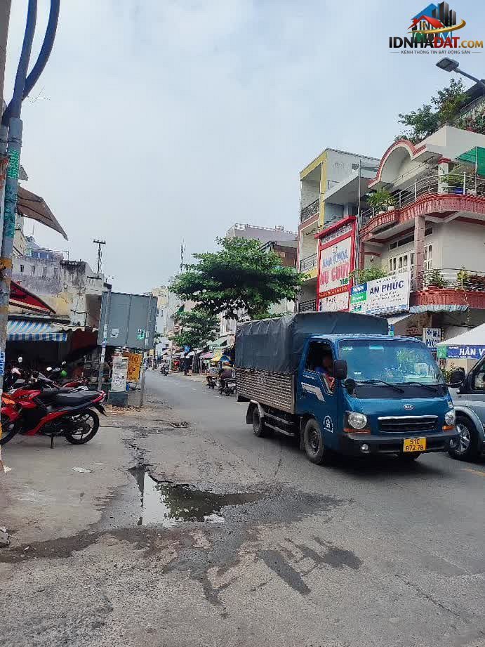 Bán nhà đất Đường Lò Gốm – Phường cũ Quận 6 – Thành phố Hồ Chí Minh 45 m² 4.9 tỷ