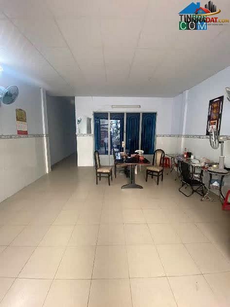 Bán nhà đất Đường Lạc Long Quân – Phường cũ Không xác định Quận 11 – Thành phố Hồ Chí Minh diện tích 213 m² giá 14.9 tỷ