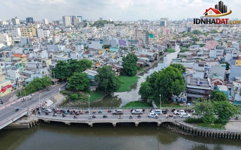 Thị Trường Bất Động Sản Ven Rạch Xuyên Tâm: Xu Hướng và Khả Năng Tái Định Cư Đến Năm 2026
