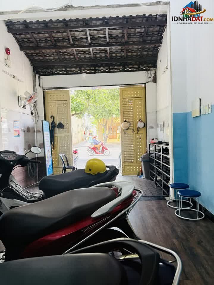 Bán nhà đất Đường Nguyễn Sơn – Phường cũ Phú Thạnh Quận Tân Phú – Thành phố Hồ Chí Minh 100 m² 20.9 tỷ