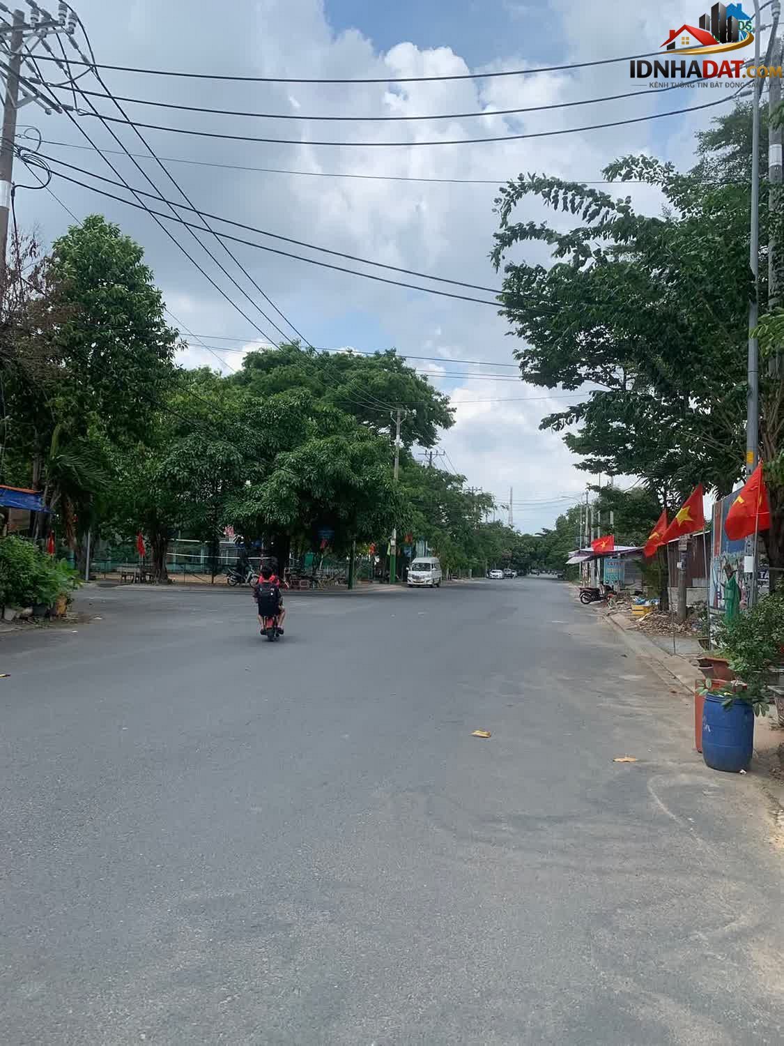 Bán nhà đất Đường DD12 – Phường cũ Tân Hưng Thuận Quận 12 – Thành phố Hồ Chí Minh 105 m² 11.5 tỷ