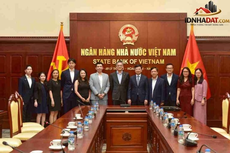 NHNN Khuyến Khích Hợp Tác cùng Bloomberg Phát Triển Trung Tâm Tài Chính Quốc Tế