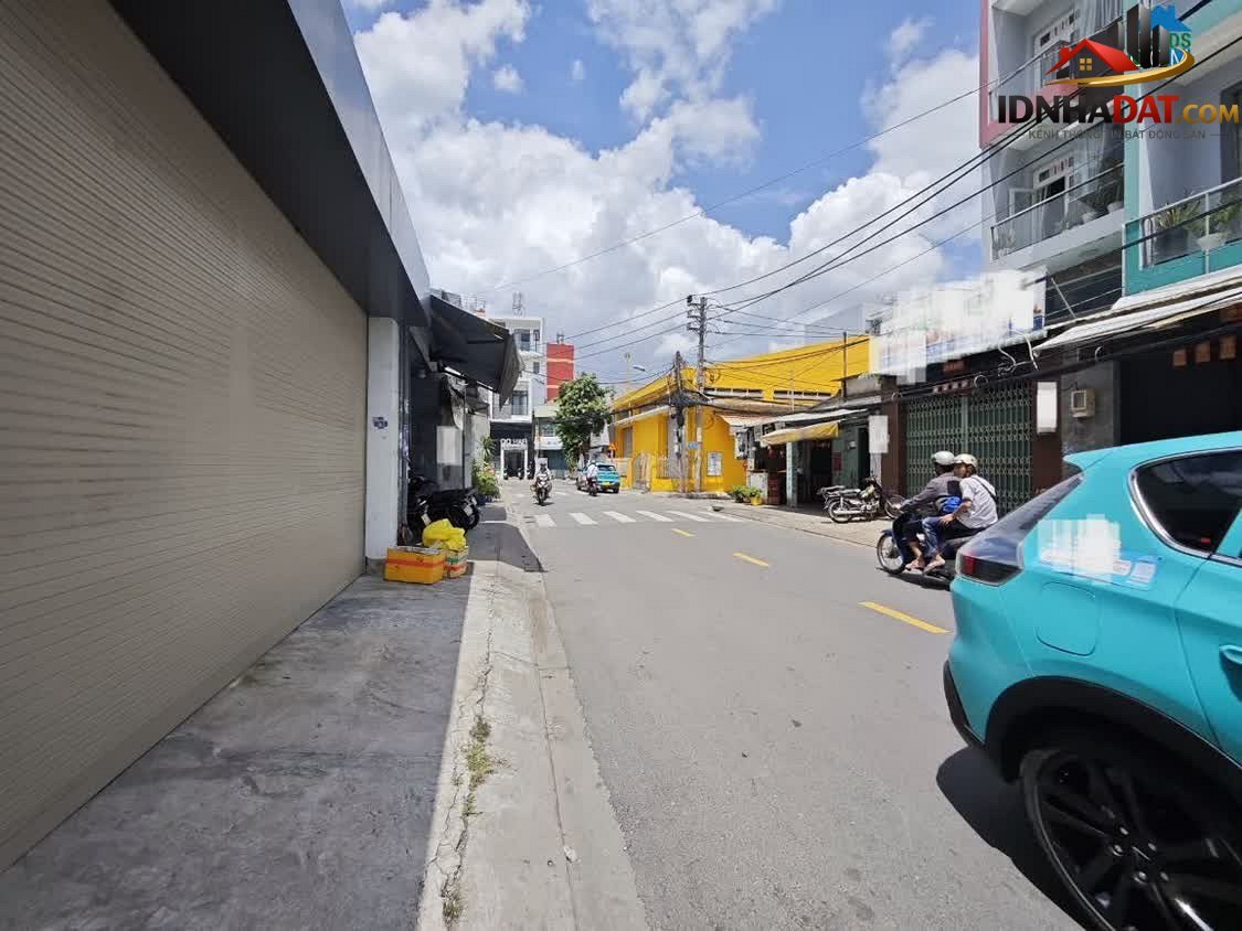 Bán nhà đất Đường Trịnh Đình Trọng – Phường cũ Tân Phú – Thành phố Hồ Chí Minh 110 m² 10.8 tỷ