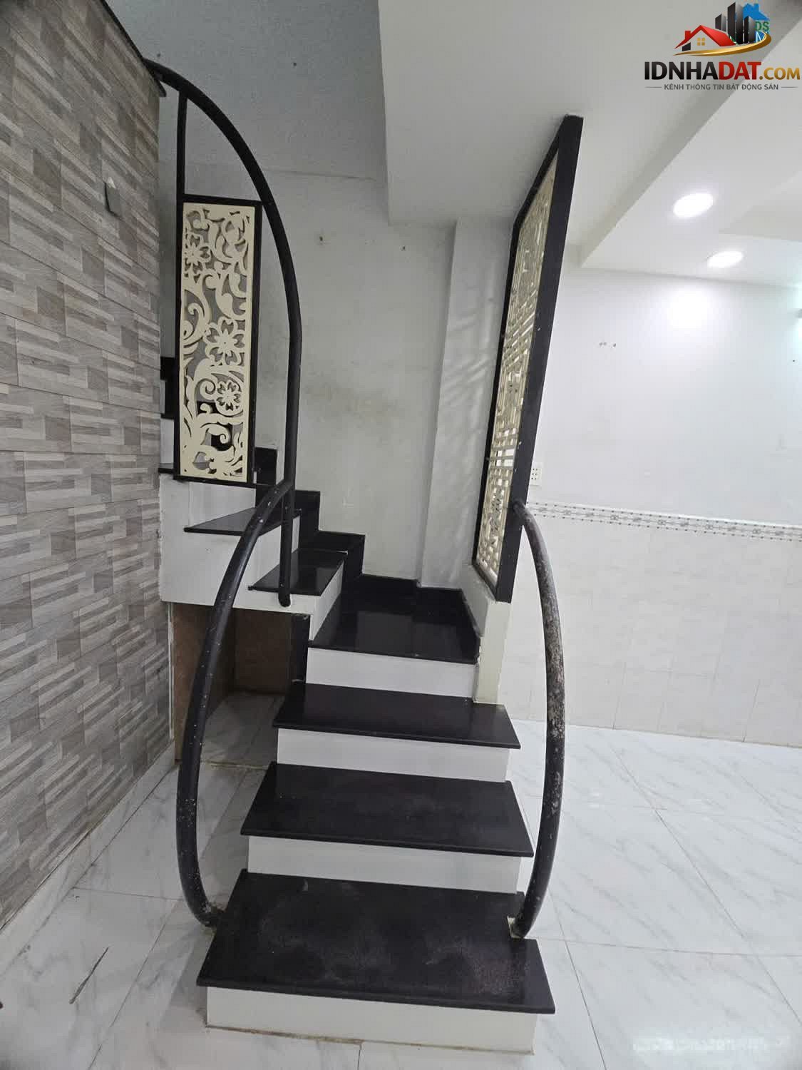 Bán nhà đất Đường Trịnh Đình Thảo – Phường cũ Tân Phú Quận Tân Phú – Thành phố Hồ Chí Minh 34m2 3.85 tỷ