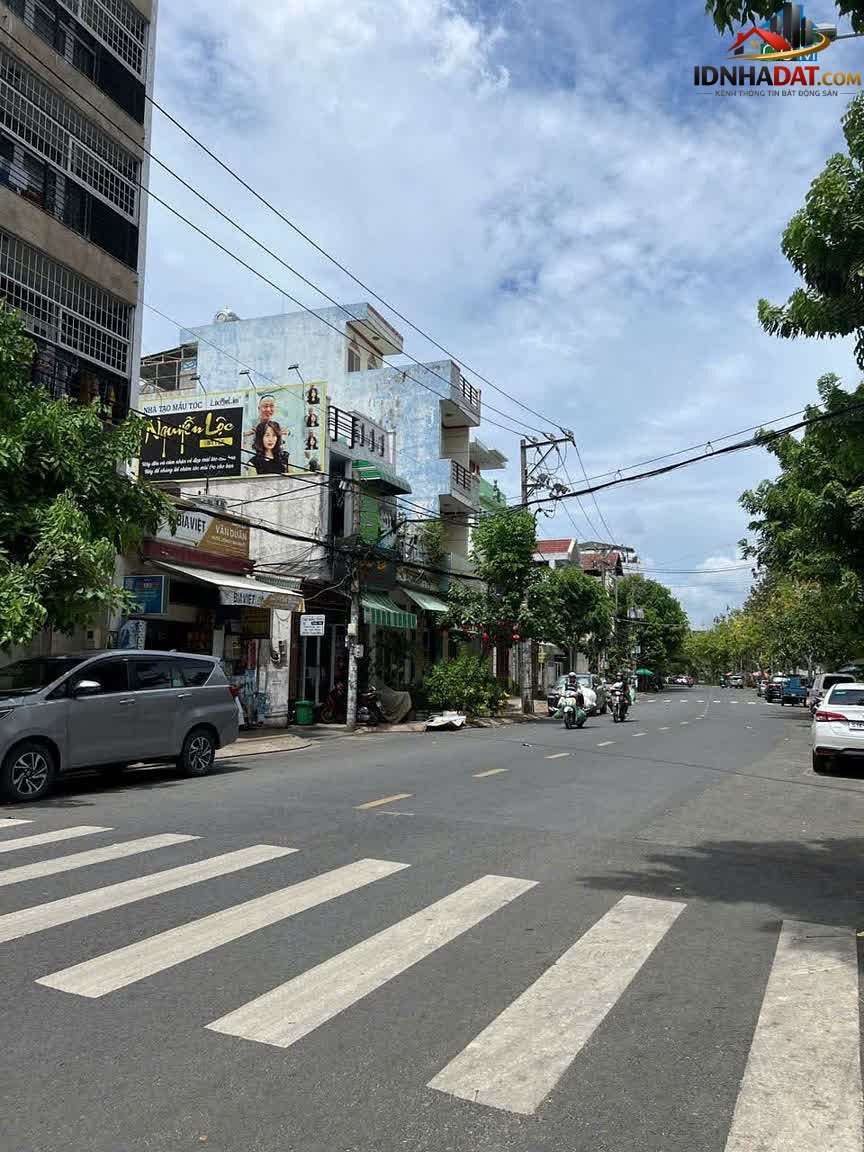 Bán nhà đất Đường Nguyễn Phúc Chu – Phường cũ 15 Quận Tân Bình – Thành phố Hồ Chí Minh 120 m² 17.8 tỷ