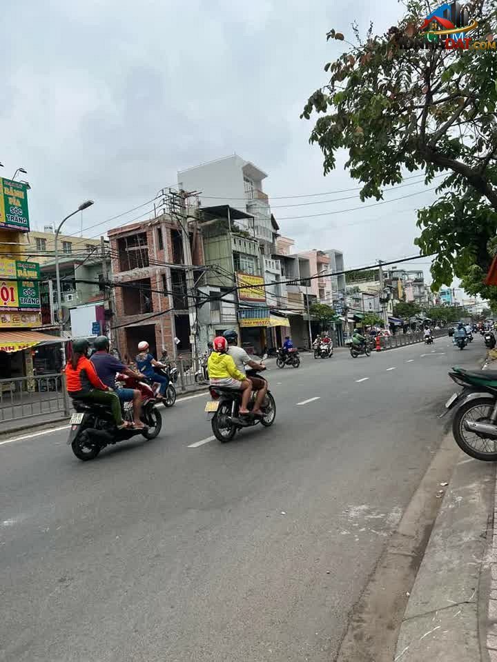 Bán nhà đất Đường Bà Hom – Phường cũ Quận 6 – Thành phố Hồ Chí Minh 64 m² 6.6 tỷ