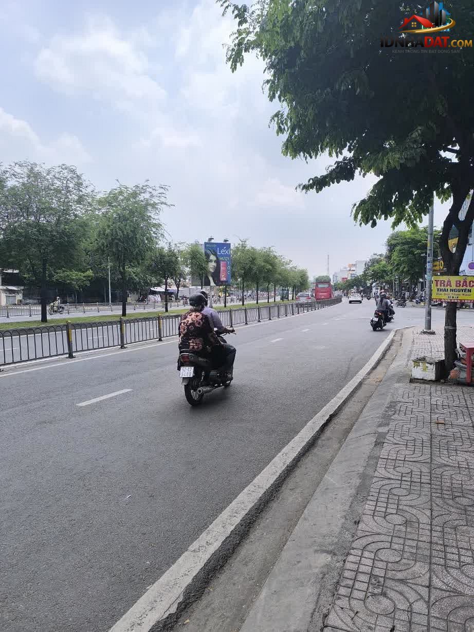 Bán nhà mặt phố Đường Kinh Dương Vương – Phường cũ An Lạc Quận Bình Tân – Thành phố Hồ Chí Minh – Diện tích 272m² – Giá 32 tỷ