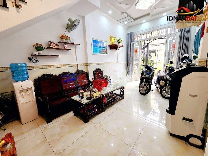 Nhà 2 lầu hẻm 141 Tám Danh – Phường cũ Chánh Hưng Quận 8 – Phường mới Chánh Hưng – Thành phố Hồ Chí Minh 49m2 6.6 tỷ