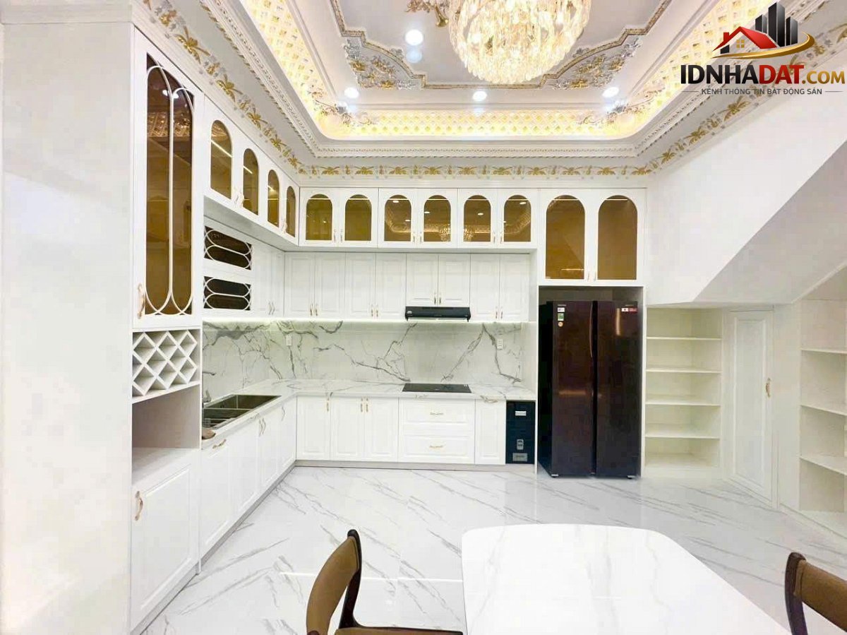 Nhà tân cổ điển, hẻm xe hơi đào tông nguyên, 5x19m… – Bán nhà trong ngõ, hẻm Huyện Nhà Bè – TP Hồ Chí Minh giá 7 – 10 tỷ