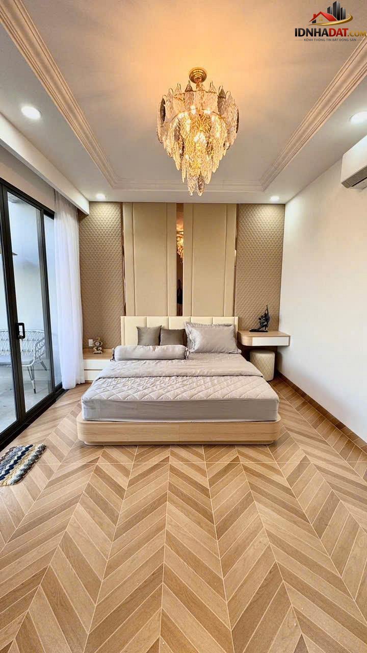 Giảm ngay 1 tỷ, nhà cạnh phú mỹ hưng, có tháng máy, full nội thất, chỉ 16.5 tỷ – Bán nhà đất Đường Hoàng Quốc Việt – Phường cũ Phú Thuận Quận 7 – Phường mới Phú Thuận – Thành phố Hồ Chí Minh