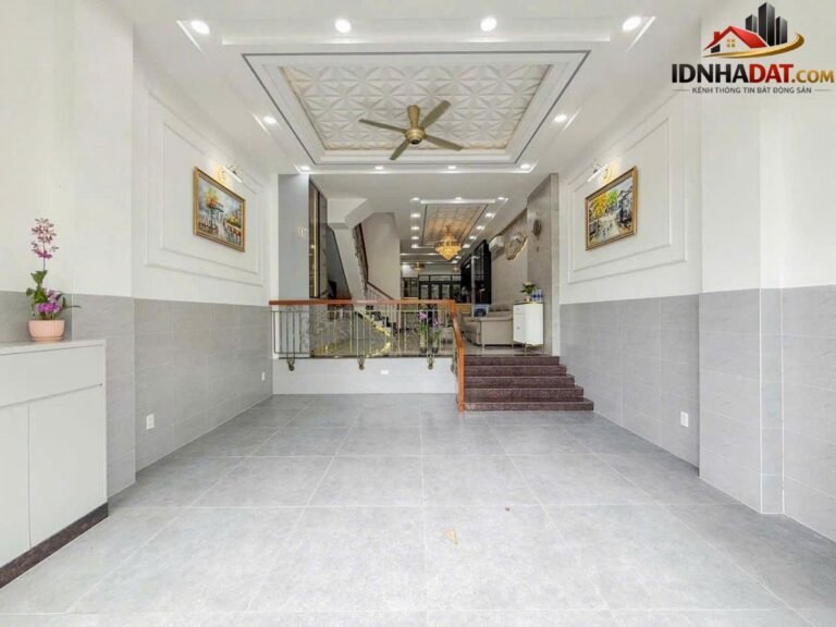 Nhà đẹp tân cổ điển, có thang máy, 4 tầng lung lin… – Bán nhà trong ngõ, hẻm Huyện Nhà Bè – TP Hồ Chí Minh giá 7 – 10 tỷ
