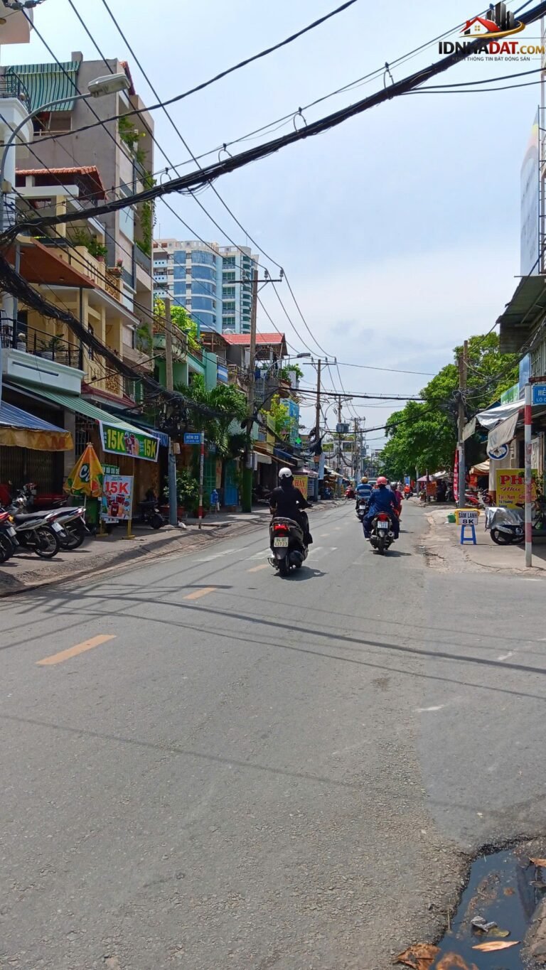 Chủ nhiệt bán nhà mặt tiền tân phú ngay lũy bán bích 55m2 nhỉnh 10 tỷ thương lượng – Bán nhà đất Đường Huỳnh Thiện Lộc – Phường cũ Hòa Thạnh Quận Tân Phú – Phường mới Hòa Thạnh – Thành phố Hồ Chí Minh