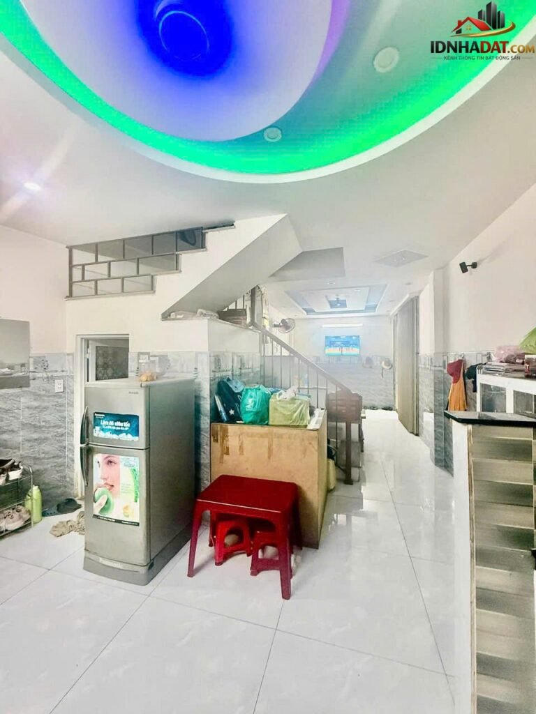Gần nguyễn hoàng, 41m2, 4 tầng đúc, 4pn khép kín, sân thượng trước-sau,3.85 tỷ – Bán nhà đất Đường Nguyễn Hoàng – Phường cũ Bình Hiên – Quận Hải Châu – Phường mới Bình Hiên – Thành phố Đà Nẵng