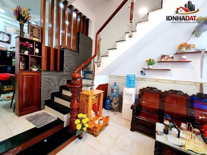 Nhà 2 lầu hẻm 141 Tám Danh – Phường cũ Chánh Hưng Quận 8 – Phường mới Chánh Hưng – Thành phố Hồ Chí Minh 49m2 6.6 tỷ