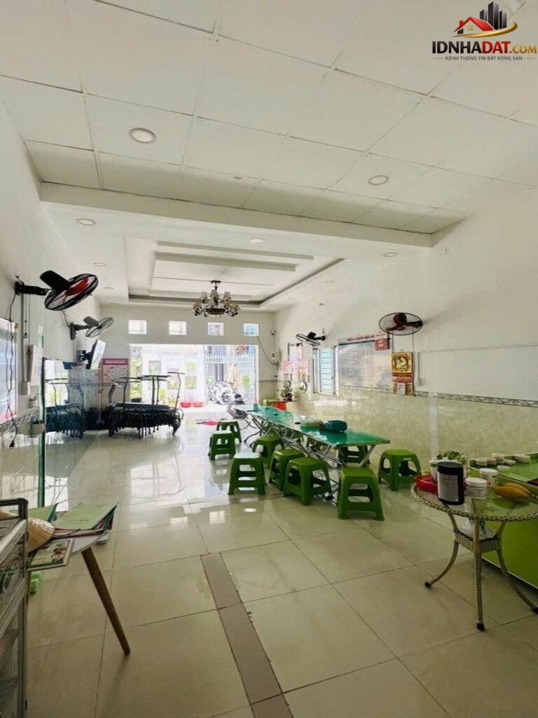 H2685 nhà 2 tầng diện tích khủng 180m2 sát chợ cầu… – Bán nhà mặt phố Huyện Đông Hưng – Thái Bình giá 7 – 10 tỷ