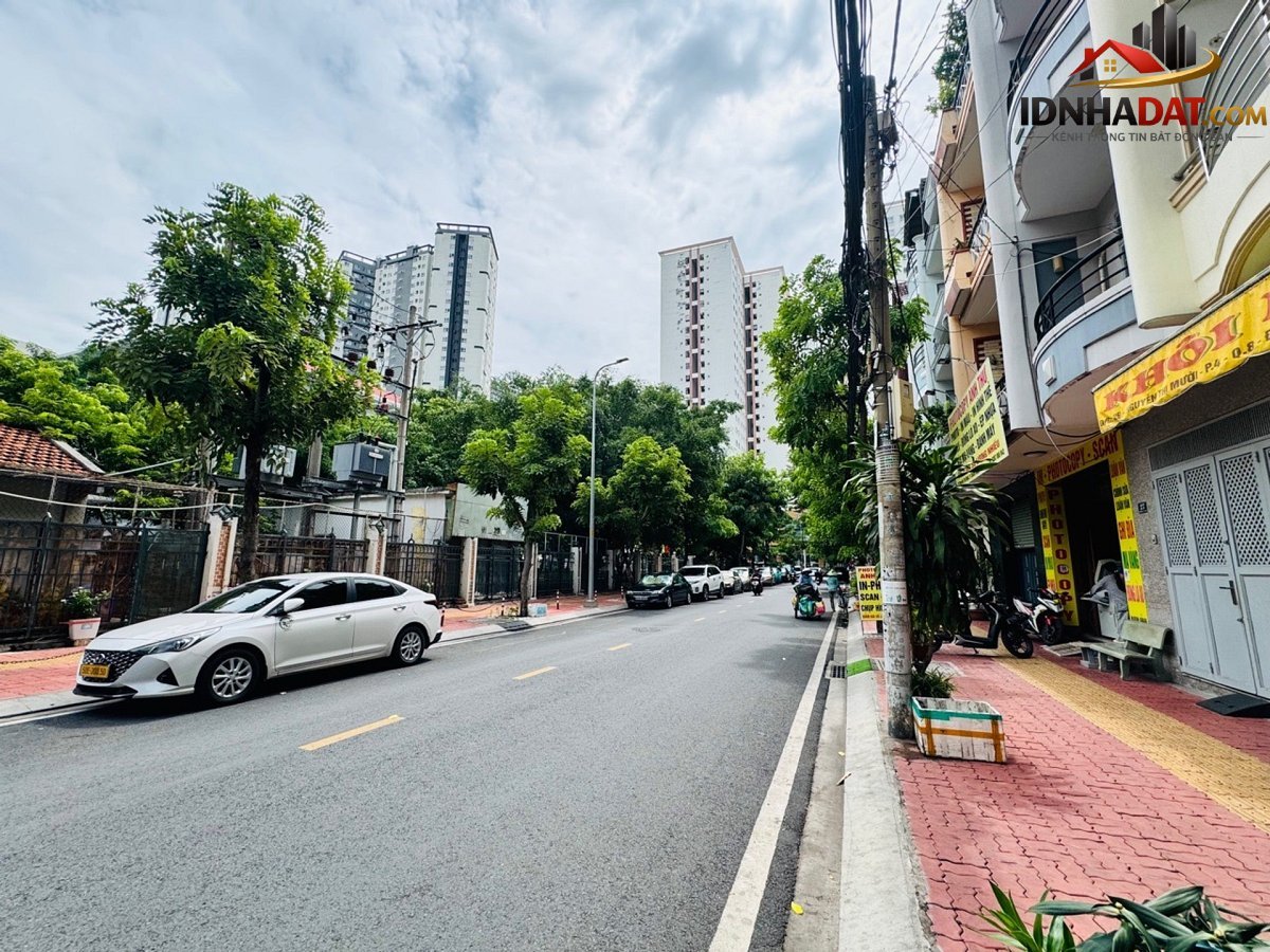 Mặt tiền kinh doanh đối diện parc mall, đường tạ quang bửu – 56m2 – 14.4 tỷ