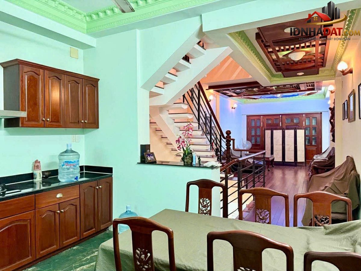 Mặt tiền kinh doanh giáp Tô Hiệu xe hơi đỗ cửa 70m2 4 tầng đúc 3 phòng ngủ 3wc sân thượng chỉ 9.8 tỷ – Bán nhà đất Đường Tô Hiệu – Phường cũ Tân Thành Quận Tân Phú – Phường mới Tân Thành – Thành phố Hồ Chí Minh