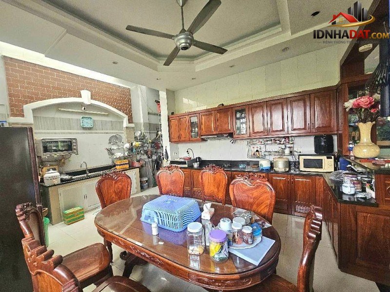 Bán nhà mặt phố đường số 4c – Phường cũ Linh Xuân Quận Thủ Đức – Phường mới Linh Xuân – Thành phố Hồ Chí Minh diện tích 120 m2 giá 9.25 tỷ