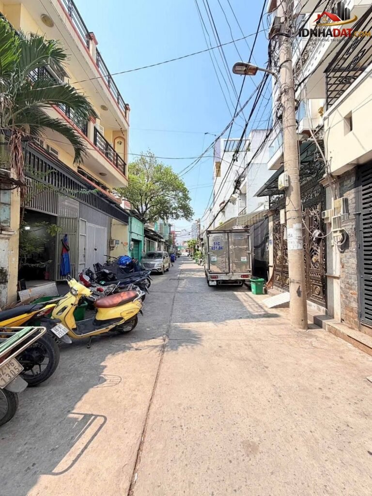 Nhà bình tân hẻm 8m – 72m2 – 3 tầng btct – chỉ nhỉnh 6 tỷ Bán nhà đất Đường Mã Lò – Phường cũ Bình Trị Đông Quận Bình Tân – Phường mới Bình Trị Đông – Thành phố Hồ Chí Minh