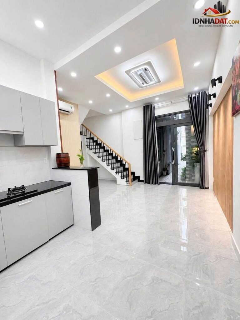 Chính chủ bán nhà Hồ Hảo Hớn Q.1 – 28m2 – 5.7 tỷ – Bán nhà đất Đường Hồ Hảo Hớn – Phường cũ Cầu Ông Lãnh Quận 1 – Phường mới Cầu Ông Lãnh – Thành phố Hồ Chí Minh
