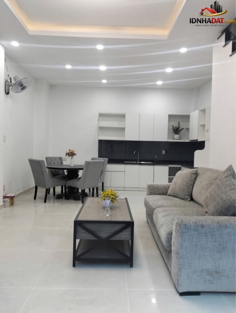 Nhà 3 tầng kiên cố ,45m2,hẻm đẹp thông phù hợp mua ở hoặc cho thuê giữ tiền đầu tư, chỉ nhỉnh 4 tỷ Bán nhà đất Đường Trường Chinh – Phường cũ Tây Thạnh Quận Tân Phú – Phường mới Tây Thạnh – Thành phố Hồ Chí Minh