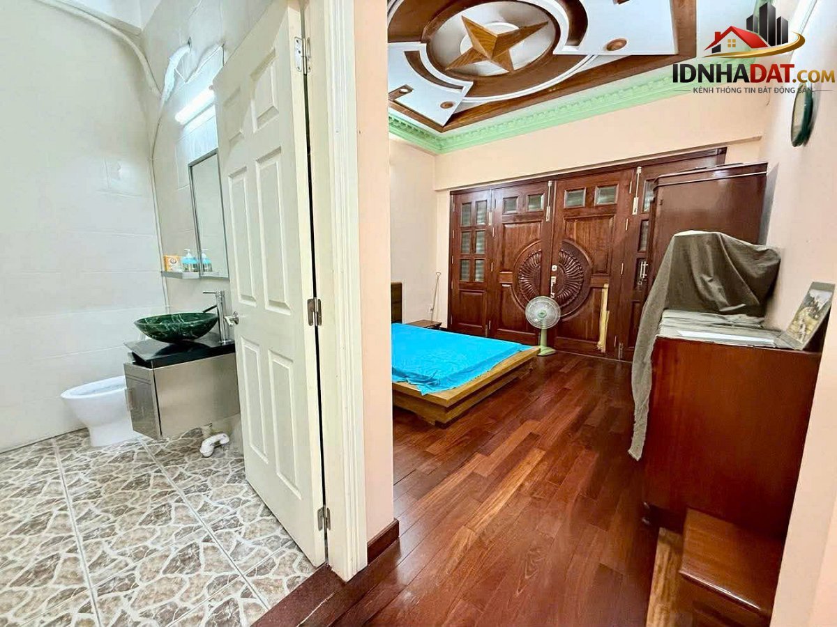 Mặt tiền kinh doanh giáp Tô Hiệu xe hơi đỗ cửa 70m2 4 tầng đúc 3 phòng ngủ 3wc sân thượng chỉ 9.8 tỷ – Bán nhà đất Đường Tô Hiệu – Phường cũ Tân Thành Quận Tân Phú – Phường mới Tân Thành – Thành phố Hồ Chí Minh