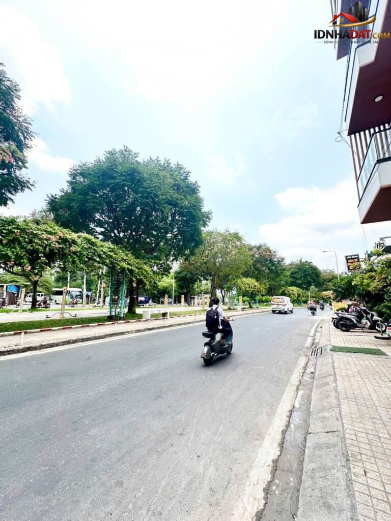 Nhà to nhà bé miễn đẹp là được Đường Kênh Nước Đen – Phường cũ Bình Hưng Hòa Quận Bình Tân – Phường mới Bình Hưng Hòa – Thành phố Hồ Chí Minh 41m2 5.4 tỷ
