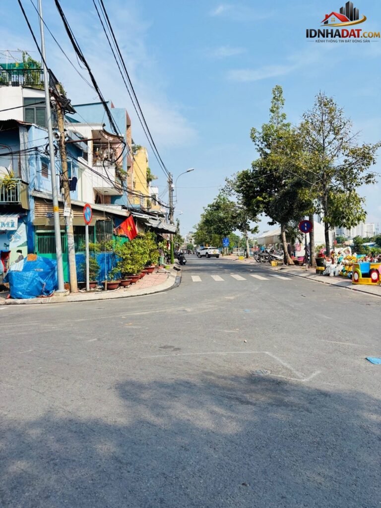 Mặt tiền kinh doanh lô góc tùng thiện vương – nở hậu tài lộc 6,7×12 – chỉ 7 tỷ nhỉnh Bán nhà đất Đường Tùng Thiện Vương – Phường cũ Phú Định Quận 8 – Phường mới Phú Định – Thành phố Hồ Chí Minh