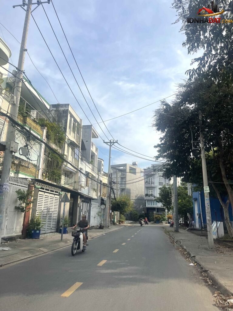 Mặt tiền linh trung 133m đối diện công viên cho thuê 15 triệu/tháng giá chỉ 12.5 tỷ – Bán nhà đất Đường 9 – Phường Linh Trung – Quận Thủ Đức – Thành phố Hồ Chí Minh