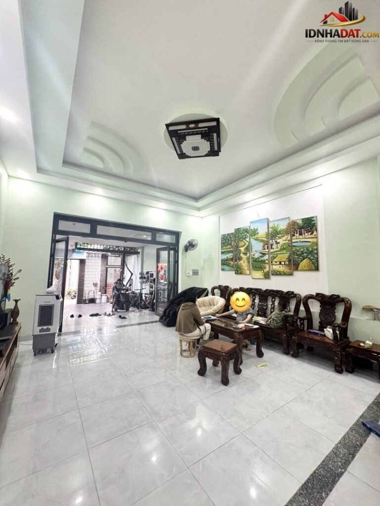 Bán biệt thự mini, dt 200m2, đường số 11, phường cũ Linh Trung Quận Thủ Đức – Phường mới Linh Trung – Thành phố Hồ Chí Minh giá 12.4 tỷ