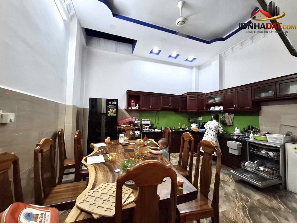 Chính chủ bán gấp nhà 1 trệt 3 lầu sân thượng hẻm xe hơi đường hương lộ 80 – Phường cũ Bình Hưng Hòa B Quận Bình Tân – Phường mới Bình Tân – Thành phố Hồ Chí Minh 64m2 5.7 tỷ