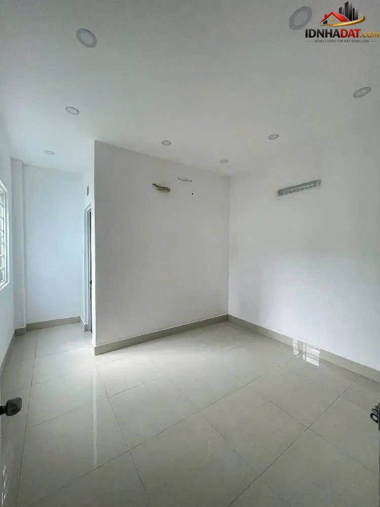 Mới đẹp vào ở ngay – Hẻm thông – 30M r… – Bán nhà trong ngõ, hẻm Quận Tân Phú – TP Hồ Chí Minh giá 3 – 5 tỷ