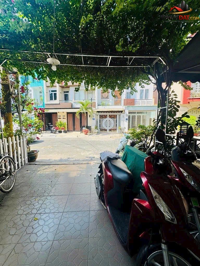 Bán nhà đất Đường Huỳnh Thiện Lộc – Phường cũ Hòa Thạnh Quận Tân Phú – Phường mới Hòa Thạnh – Thành phố Hồ Chí Minh 80m2 10 tỷ