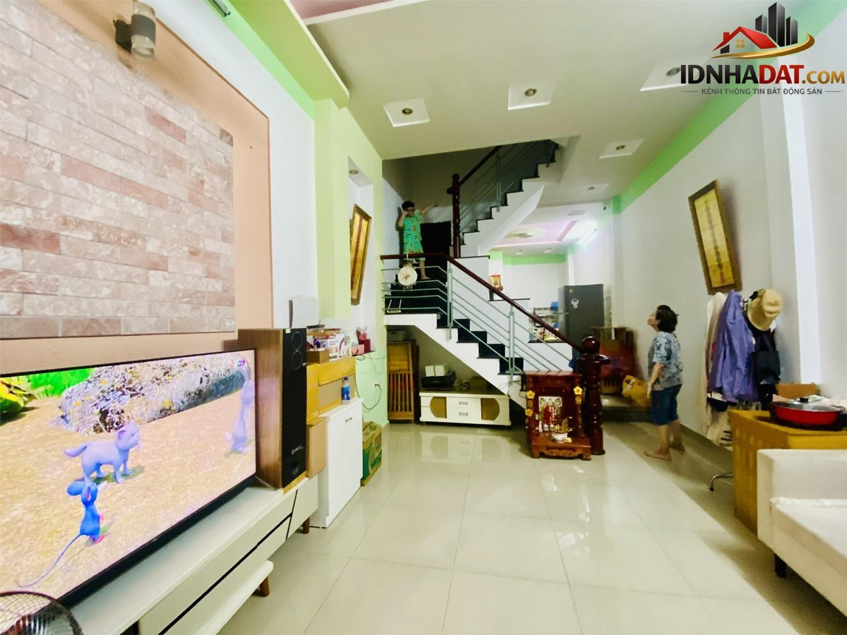 Ngay dương quảng hàm, hẻm nhựa 8m thông, nhà 4 tầng 5 phòng, gấp bán hạ 10.9 tỷ – Diện tích 71m2 – Bán nhà đất Đường Dương Quảng Hàm – Phường cũ 6 – Quận Tân Bình – Phường mới 6 – Thành phố Hồ Chí Minh
