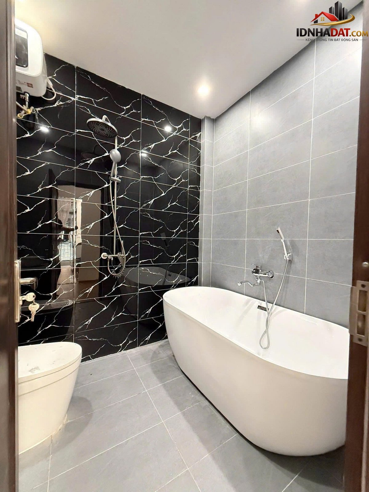 Chính chủ cần bán gấp nhà 3 tầng trần cao vân – Đường Trần Cao Vân – Phường cũ Chính Gián – Quận Thanh Khê – Phường mới Chính Gián – Thành phố Đà Nẵng – Diện tích 63m2 – Giá 5.65 tỷ